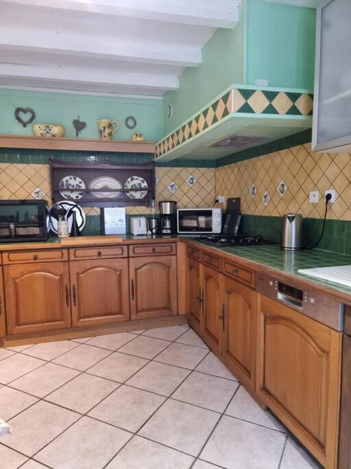 Maison Ideale Pour Une Famille Carcassonne Exteriör bild